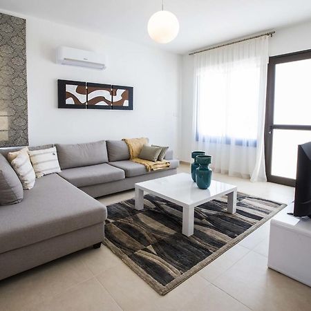 Olivia Villa 63 Paphos Exterior photo